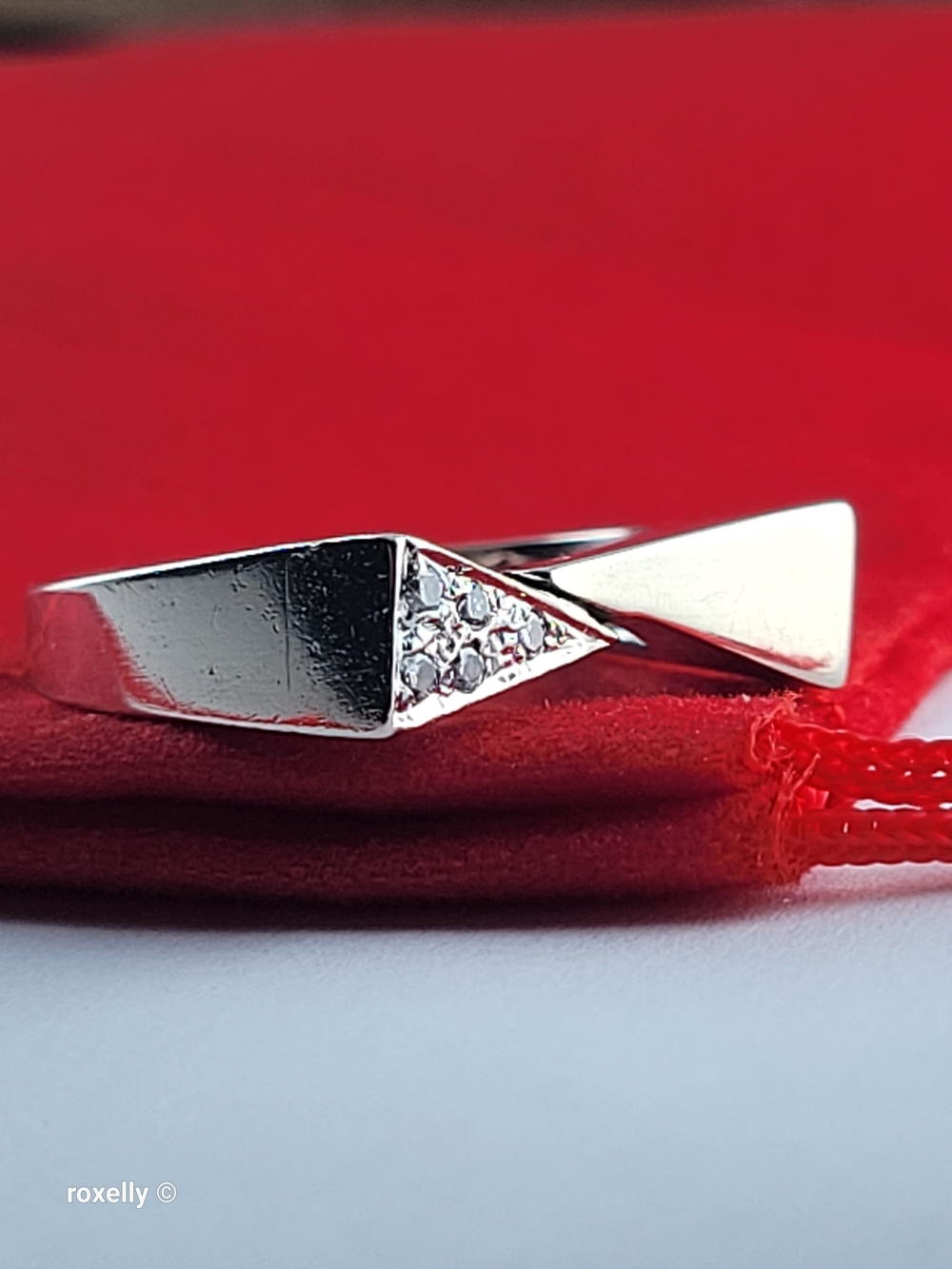 14K White Gold Genuine Diamond Geometric Triangle Ring Size 6 - Solid Gold! 👌🎁